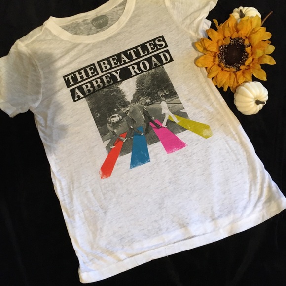 The Beatles Abbey Road sheer tee. Size small - Picture 3 of 4